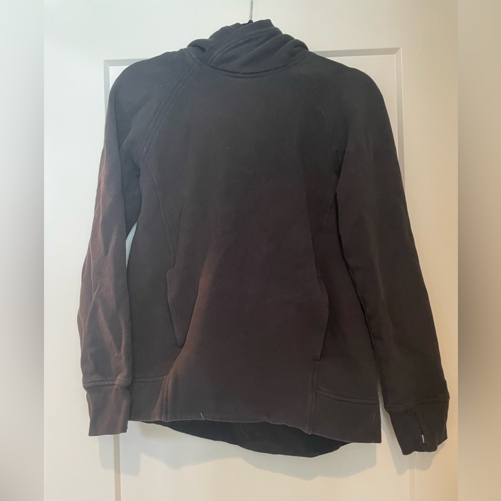 Black lululemon pullover with full pocket funnel neck